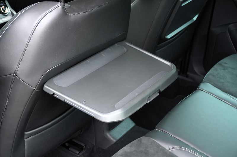 Škoda Karoq 1.5 TSI 110 kW, Kamera,Keyless - fotka 35 z 41