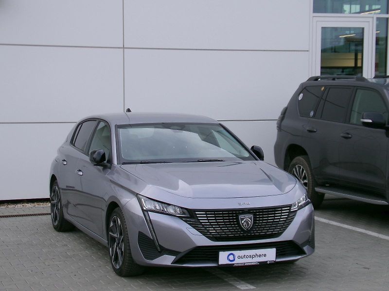 Peugeot 308 ALLURE PACK 1,5 BlueHDi 96kW - fotka 9 z 15