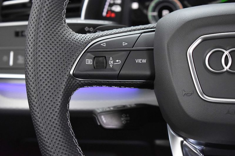 Audi Q7 55 TFSI e *S-LINE*4x4*AIR*DPH* - fotka 20 z 52