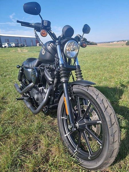 Harley-Davidson XL 883N Sportster Iron (2021) - fotka 9 z 17
