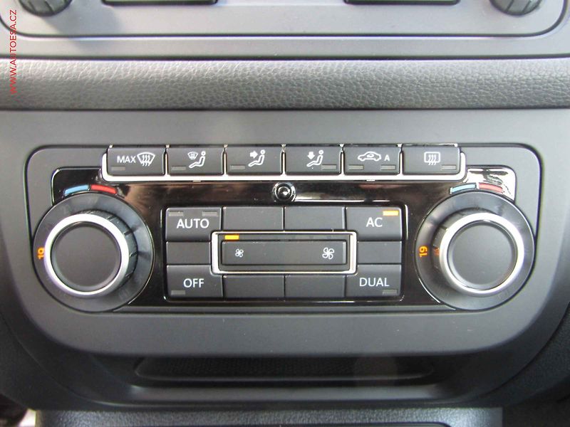 Volkswagen Golf Plus (2009) 1.4TSi, ČR, AC, tempo - fotka 13 z 15