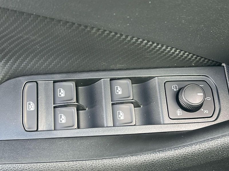 Škoda Kamiq (2026) 1.0 TSI 85 KW DSG Monte Carlo - fotka 19 z 27
