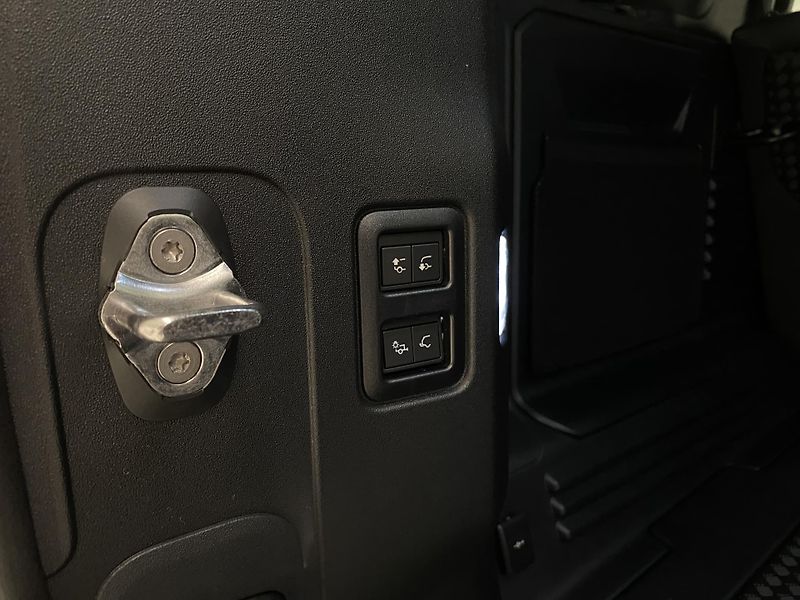 Land Rover Defender (2026) 110 D350 X-DYNAMIC HSE AWD AUT - fotka 55 z 56