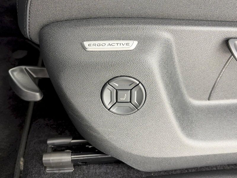 Volkswagen Tayron (2025) Elegance 1.5 TSI eHybrid 200kW - fotka 41 z 48