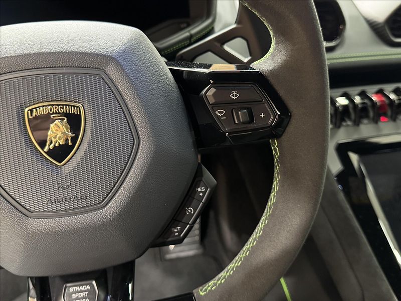 Lamborghini Huracán TECNICA MY24 ZÁRUKA PPF - fotka 25 z 33