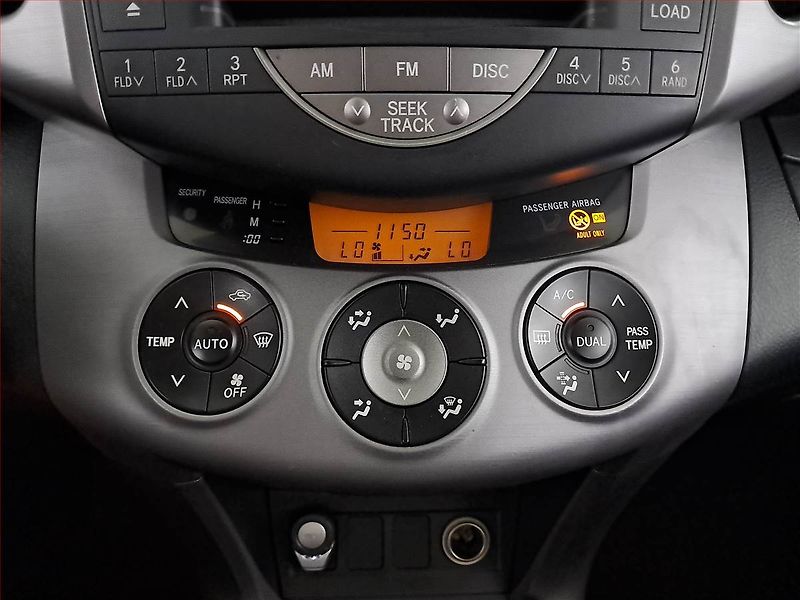 Toyota RAV4 (2007) 2.2 D-CAT, 4X4, Tempomat - fotka 13 z 19