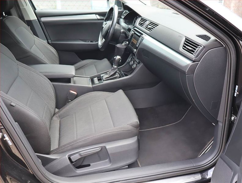 Škoda Superb (2016) 2.0 TDI, Automat, Navi - fotka 9 z 19
