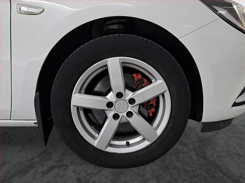 Opel Astra (2016) 1.6 CDTI, Serv.kniha, Tempomat - fotka 14 z 16