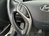 Hyundai i30 1,6i 99kW TAŽNÉ, REZERVACE - náhled 13