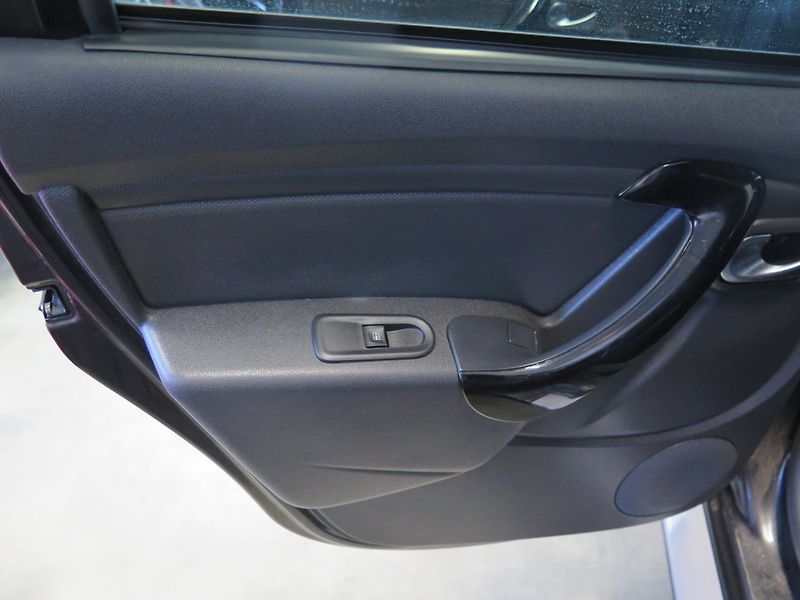 Dacia Duster (2017) 1.6SCe,navi,kamera,klima - fotka 16 z 23