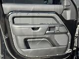 Land Rover Defender 5,0 110 P525 V8 AT AWD ČR DPH - náhled 28