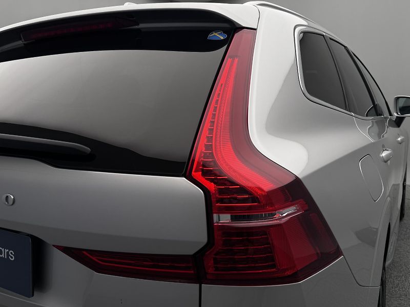 Volvo XC60 B4 AWD INSCRIPTION  - fotka 24 z 55