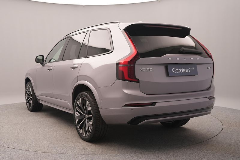 Volvo XC90 (2026) B5 AWD AUT DARK PLUS 7-míst - fotka 10 z 25