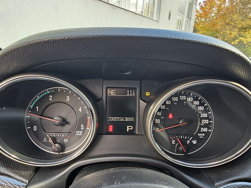 Jeep Grand Cherokee (2012) S-LIMITED 3.0 CRDi - fotka 11 z 21