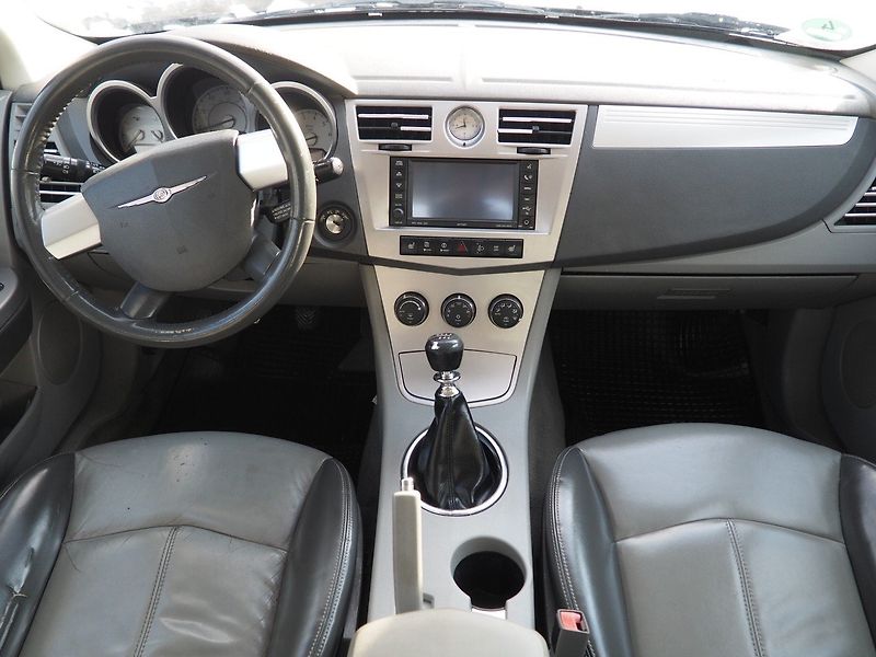 Chrysler Sebring (2009) 2.0 CRD 103kW - fotka 17 z 32