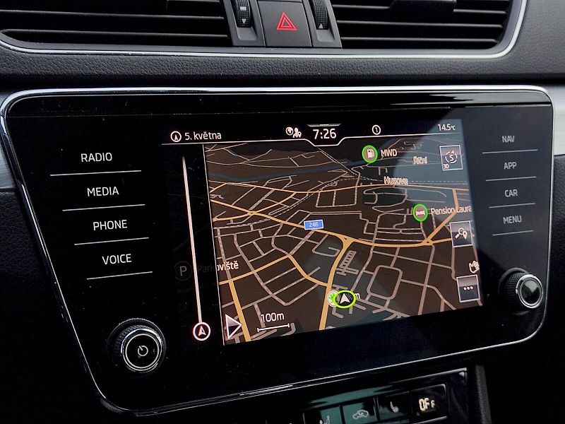 Škoda Superb (2023) Combi 2,0 Tdi 147 Kw DSG - fotka 20 z 38