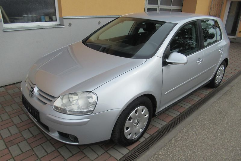 Volkswagen Golf 1.9 TDi AUT. KLIMA TAŽNÉ - fotka 5 z 18