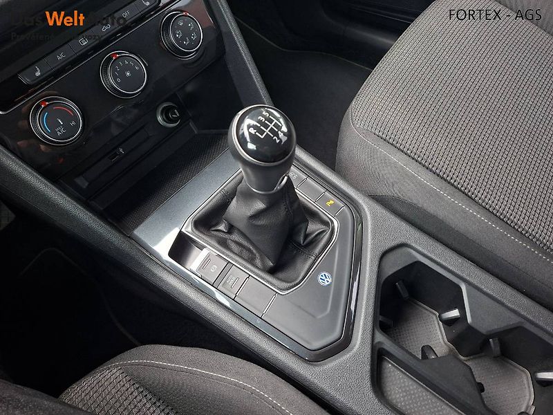 Volkswagen Tiguan (2018) 1.4 TSI,92kW,Tažné,Servis.kníž - fotka 20 z 26