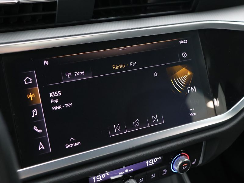 Audi Q3 1,5 35 TFSI S tronic S line CZ - fotka 20 z 33