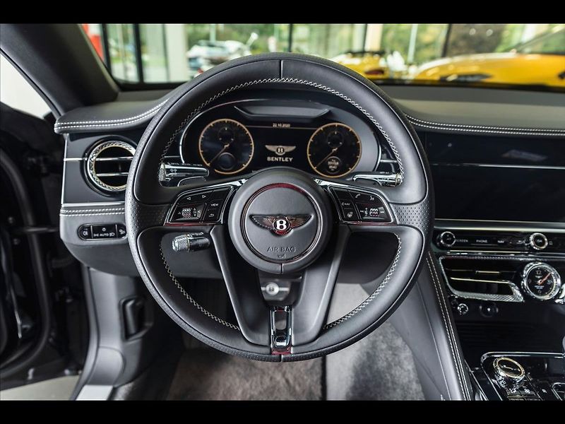 Bentley Flying Spur W12 First Edition - fotka 8 z 27