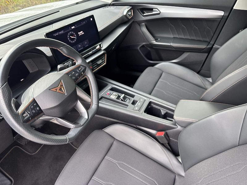 Cupra Formentor (2024) 1.5 TSI DSG - fotka 7 z 29