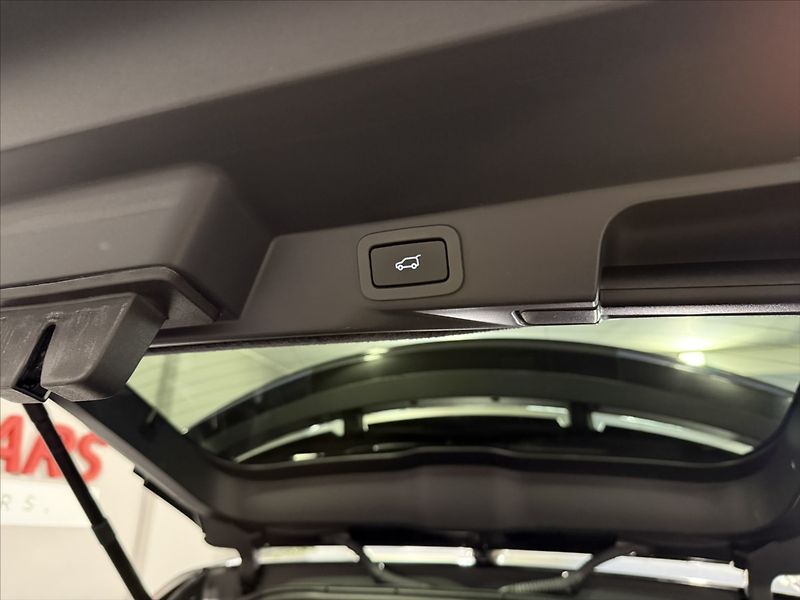 Land Rover Range Rover Sport 3,0   HSE 221KW MERIDIAN TOP - fotka 35 z 42