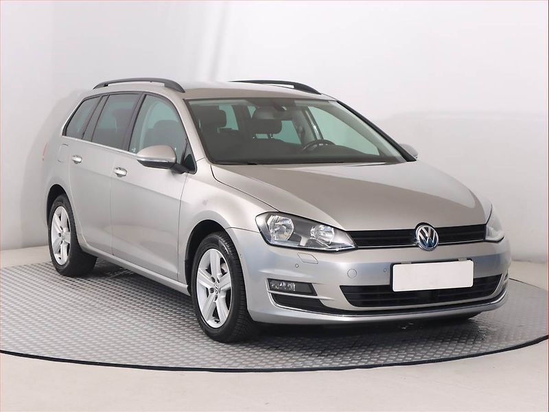 Volkswagen Golf (2014) Comfortline 1.2 TSI, Navi - fotografie inzerátu