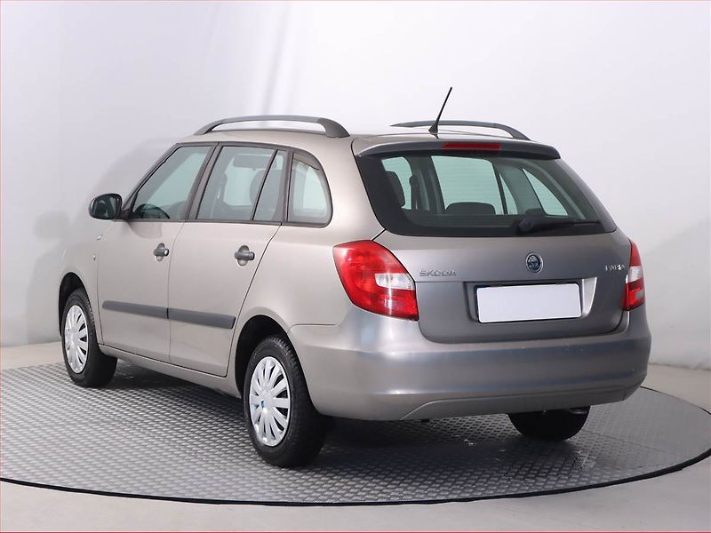 Škoda Fabia (2014) Extra 1.2 12V - fotka 4 z 14