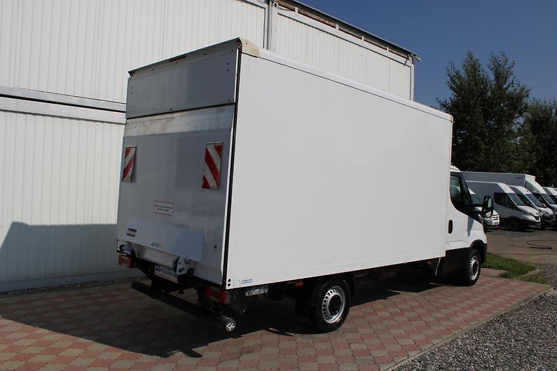 Iveco Daily 35S160 2,3 Skříň+čelo+klima - fotka 4 z 17