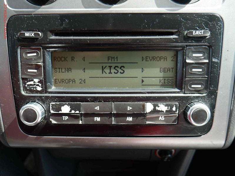 Volkswagen Touran (2006) 1.9TDi, AC, TZ - fotka 15 z 16