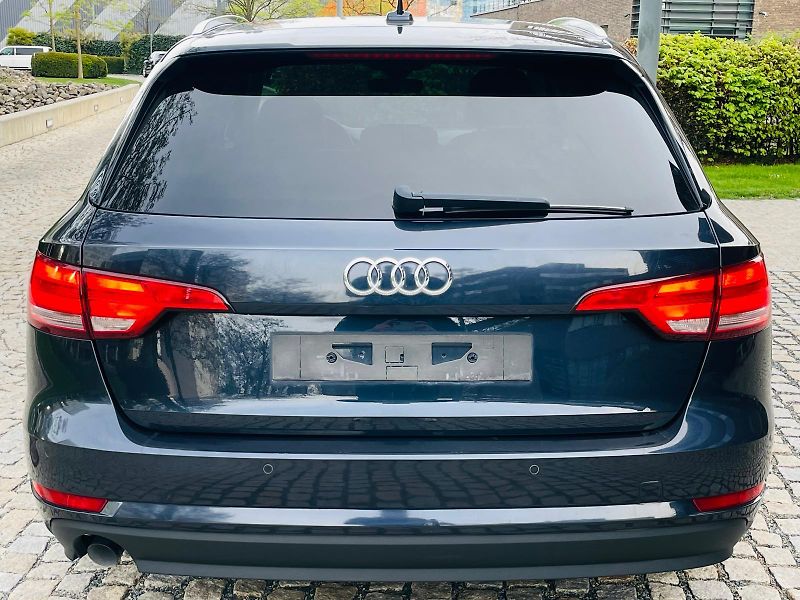Audi A4 Avant 2.0TD AUT VÝHŘEV SENZORY - fotka 13 z 48