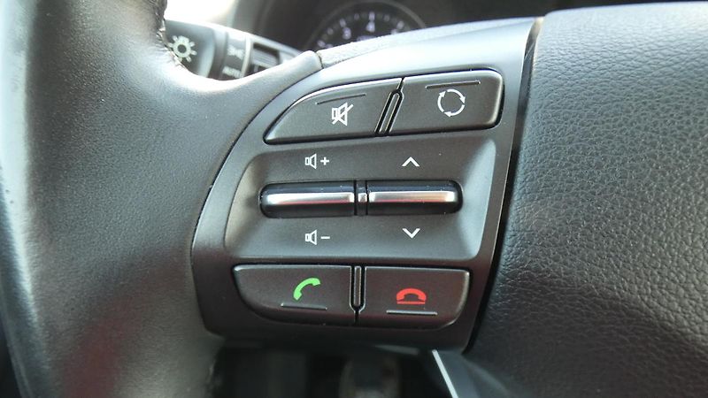 Hyundai i30 Kombi 1,0 T-GDI Trikolor - fotka 12 z 24
