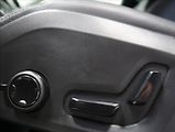 Volvo XC60 2,0 B4 AWD PLUS DARK 1. MAJ ČR - náhled 44