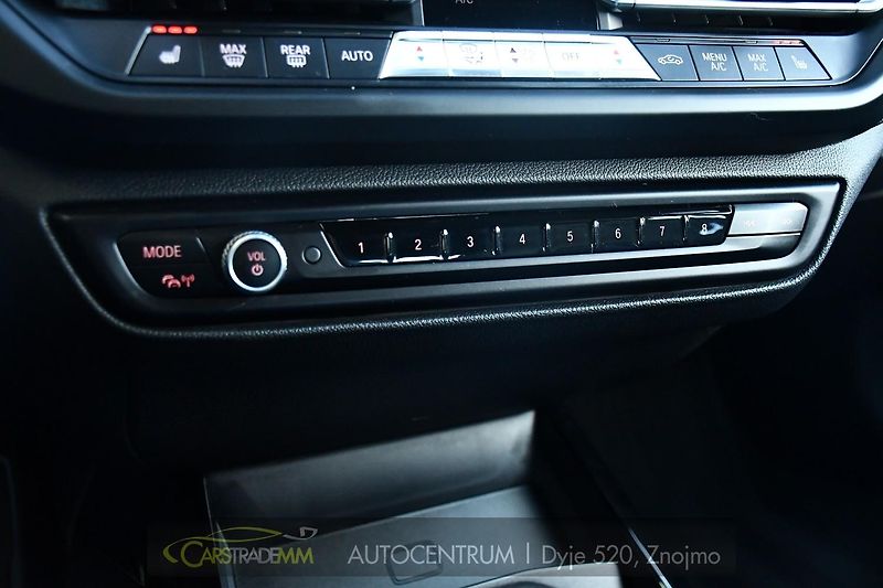 BMW Řada 2 218d M-SPORT 1M ČR HEAD-UP - fotka 32 z 51