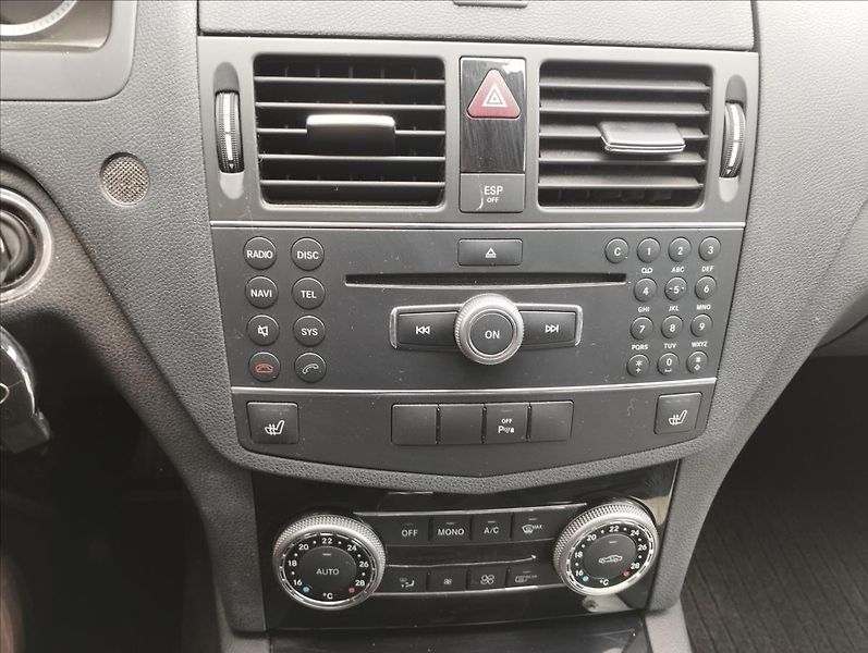 Mercedes-Benz Třídy C C180 115KW   1,8 - fotka 13 z 16
