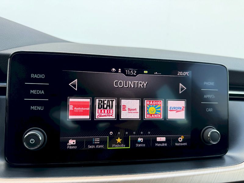 Škoda Scala (2022) 1.5 TSI 110kW Style Full-LED - fotka 23 z 35