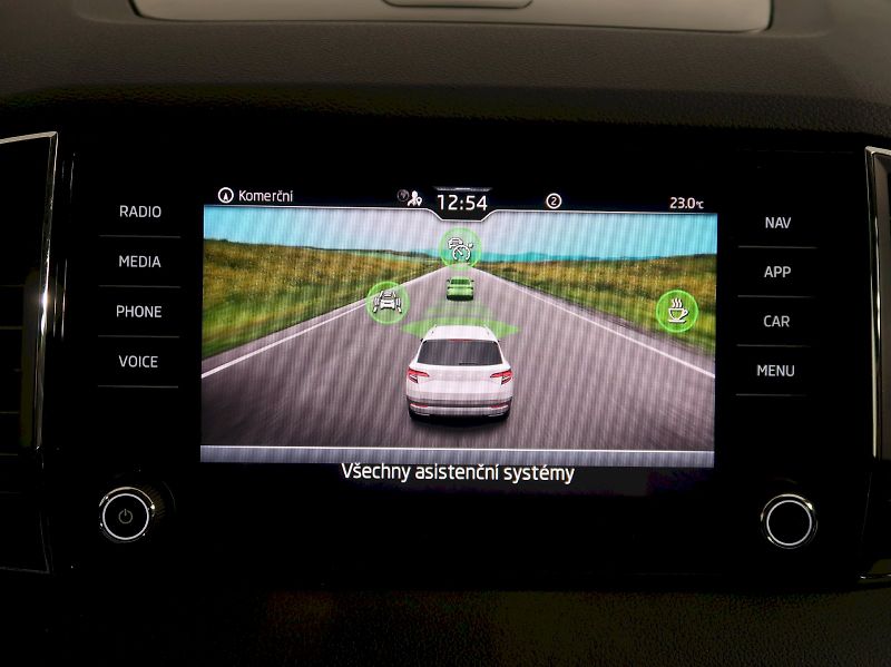 Škoda Karoq (2022) STYLE 2.0TDI 85KW TAŽNÝ - fotka 27 z 40