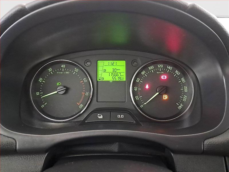 Škoda Fabia (2011) Sport 1.2 TSI - fotka 11 z 14