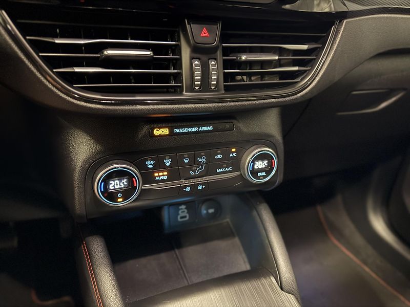 Ford Kuga (2022) 2.5 HYBRID, 4x4,ST-LINE, - fotka 35 z 50