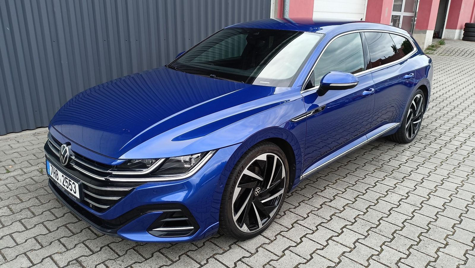 Volkswagen Arteon Shooting Brake 4 motion,R line,tažné,ČR 