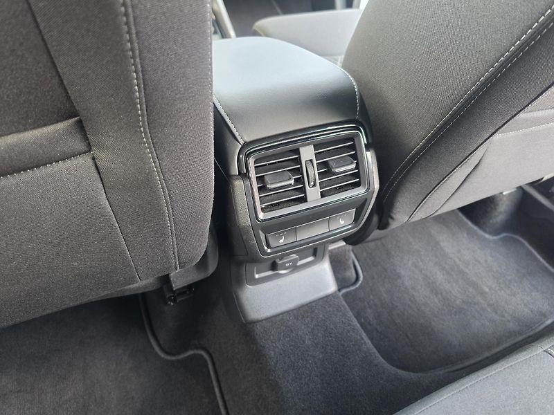 Škoda Karoq 2.0 TDI DSG Sport Line  - fotka 11 z 21