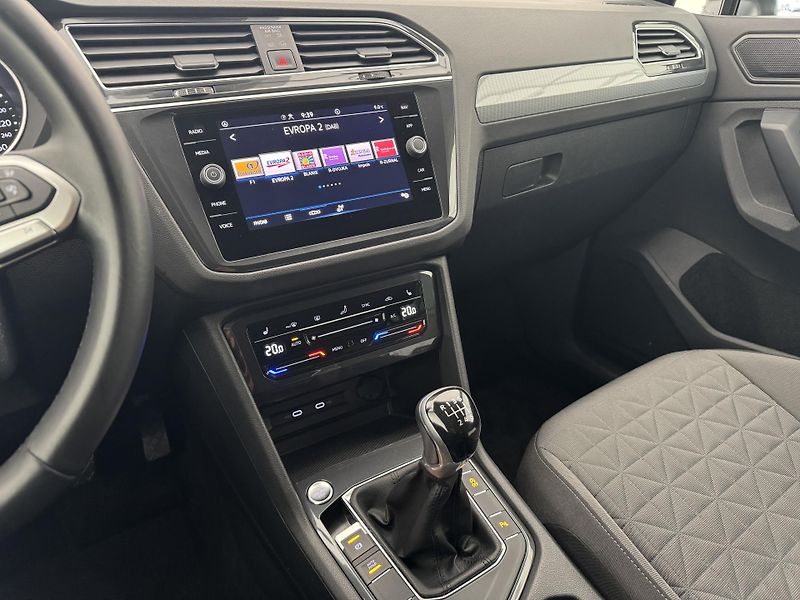 Volkswagen Tiguan 1.5Tsi*CZ*1-MAJ*LED*ACC* - fotka 22 z 46