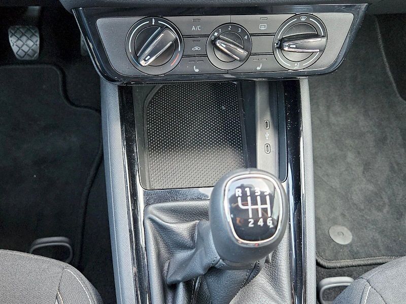 Škoda Scala (2025) SELECTION TSI 85/1.0 M6F - fotka 21 z 27