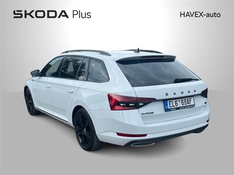 Škoda Superb (2020) Combi 1.4 TSI iV DSG Sportline - fotka 2 z 5