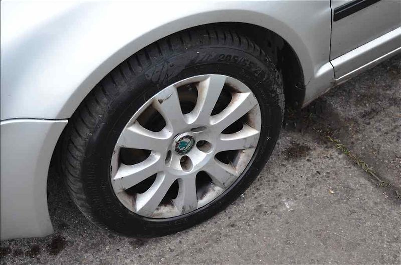 Škoda Superb (2007) 2,5 TDI - fotka 10 z 31