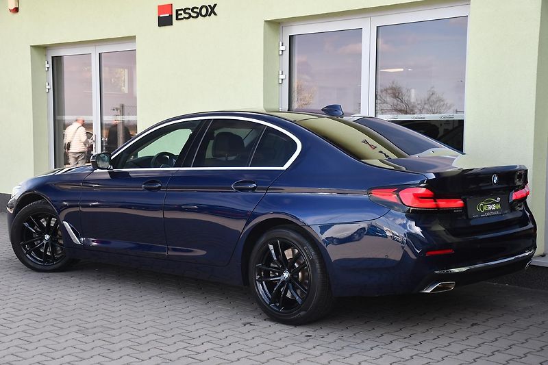 BMW Řada 5 540i xD LUXURY HUD REZERVACE - fotka 3 z 46
