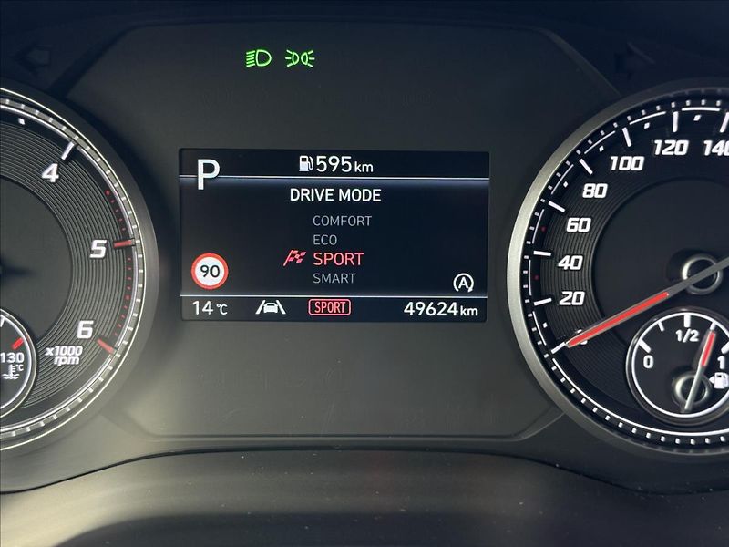 Hyundai Santa Fe 2,2 CRDi 142 kW Smart DPH CZ - fotka 28 z 30