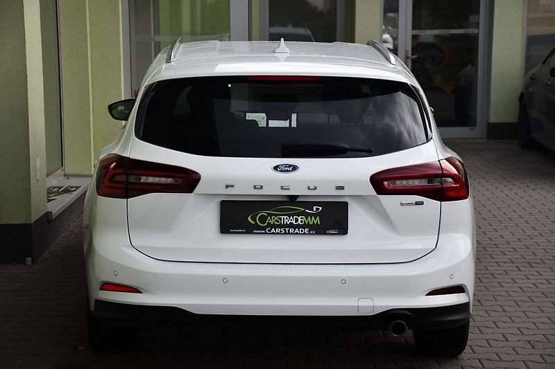 Ford Focus 1.0EcoBoost A/T NAVI 1M ČR - fotka 10 z 38