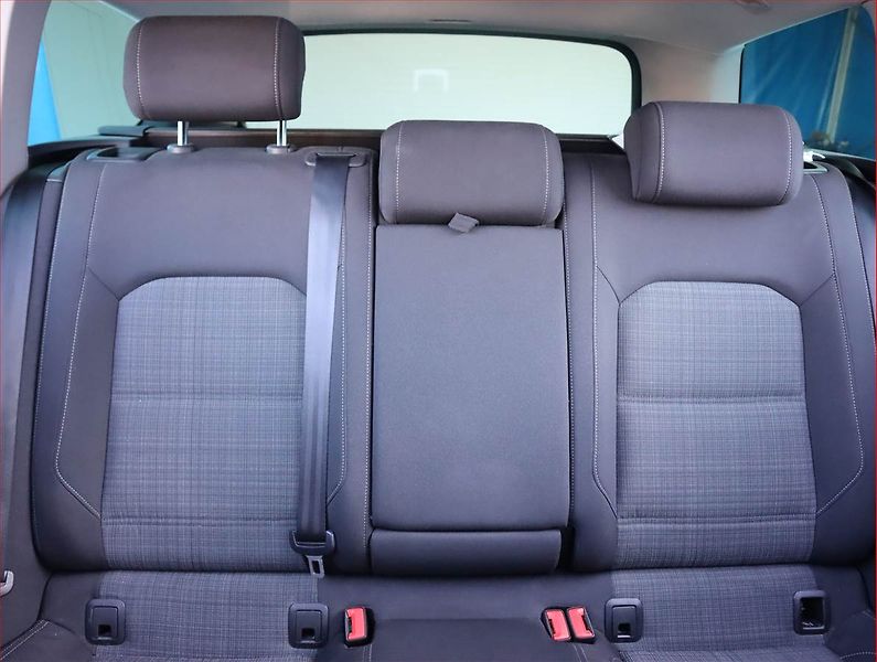 Volkswagen Passat (2020) 2.0 TDI, Serv.kniha, Navi - fotka 10 z 20