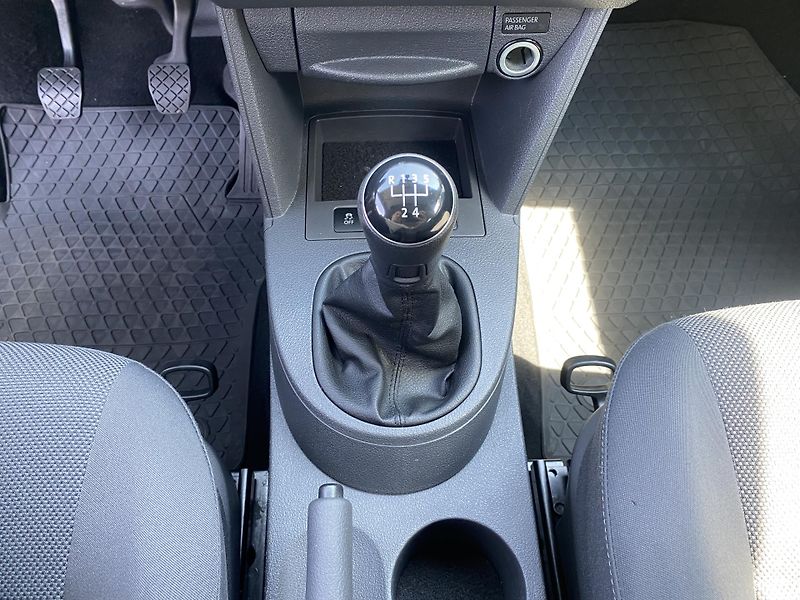 Volkswagen Caddy 1.2 TSI77kW-1xMAJ.-TAŽNÉ-KLIMA - fotka 23 z 36